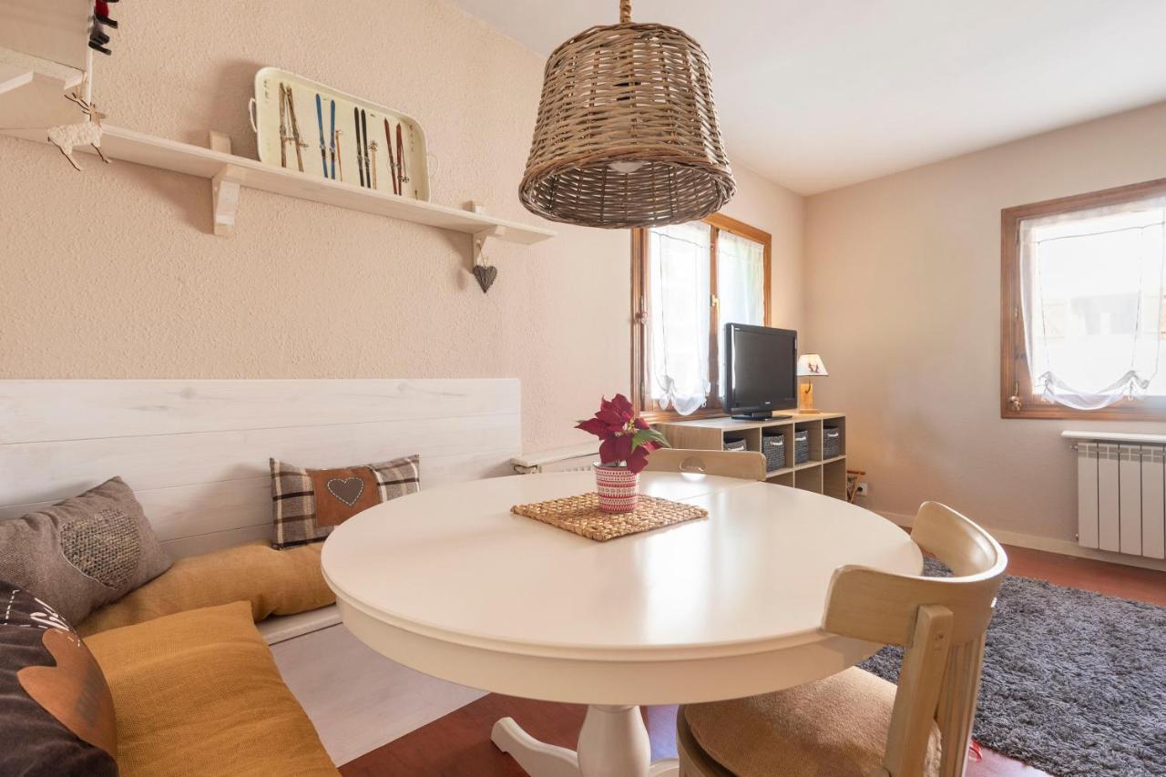 Musales ☆ Apartamento Para 4 Personas Con Ascensor Lägenhet Sallent de Gállego Exteriör bild
