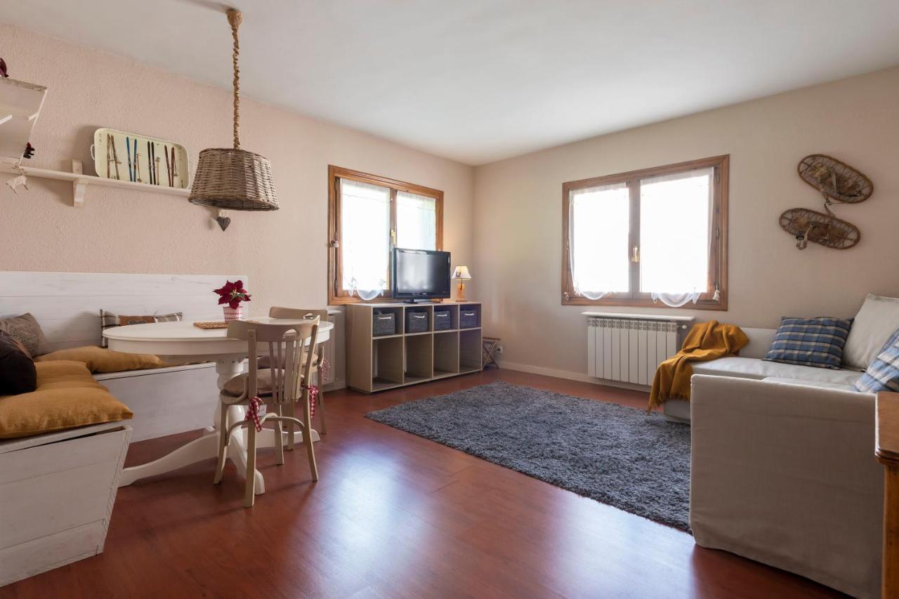 Musales ☆ Apartamento Para 4 Personas Con Ascensor Lägenhet Sallent de Gállego Exteriör bild